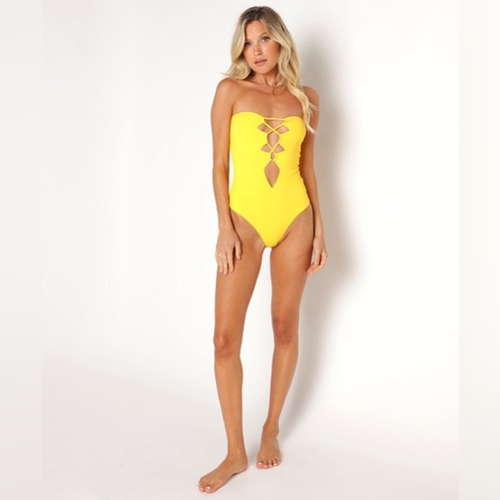 Acacia Bronx Fullpiece Lemon NWT